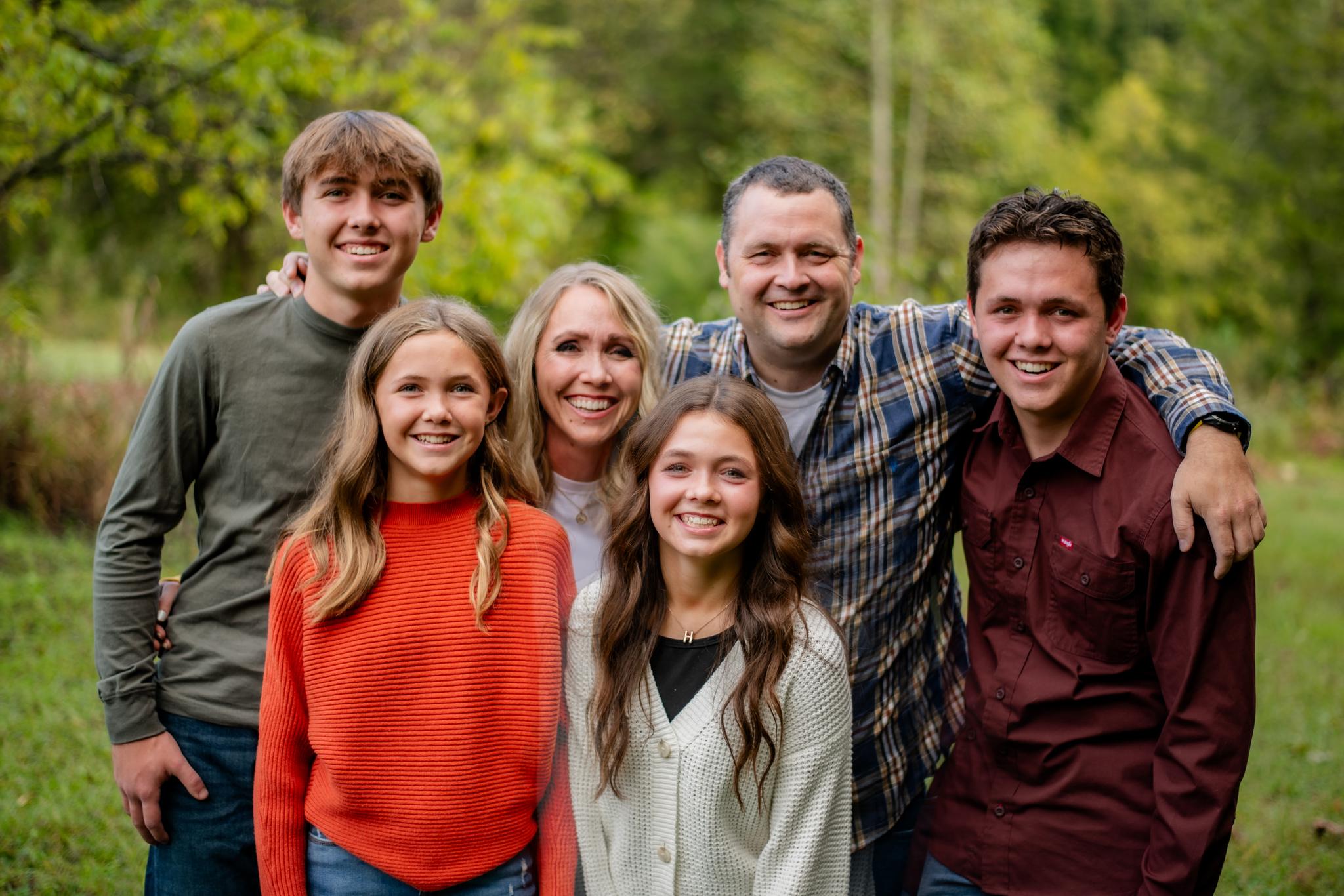 The Best Time of Year for Family Photos in Knoxville